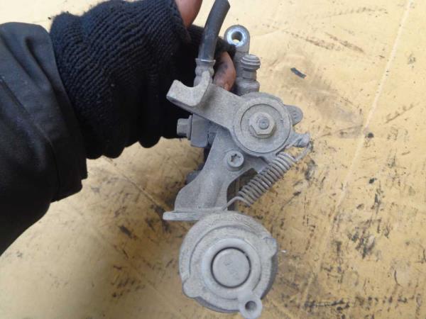 MACHOIRE ARRIERE GAUCHE OPEL ASTRA J 1.7CDTI - Vue 2